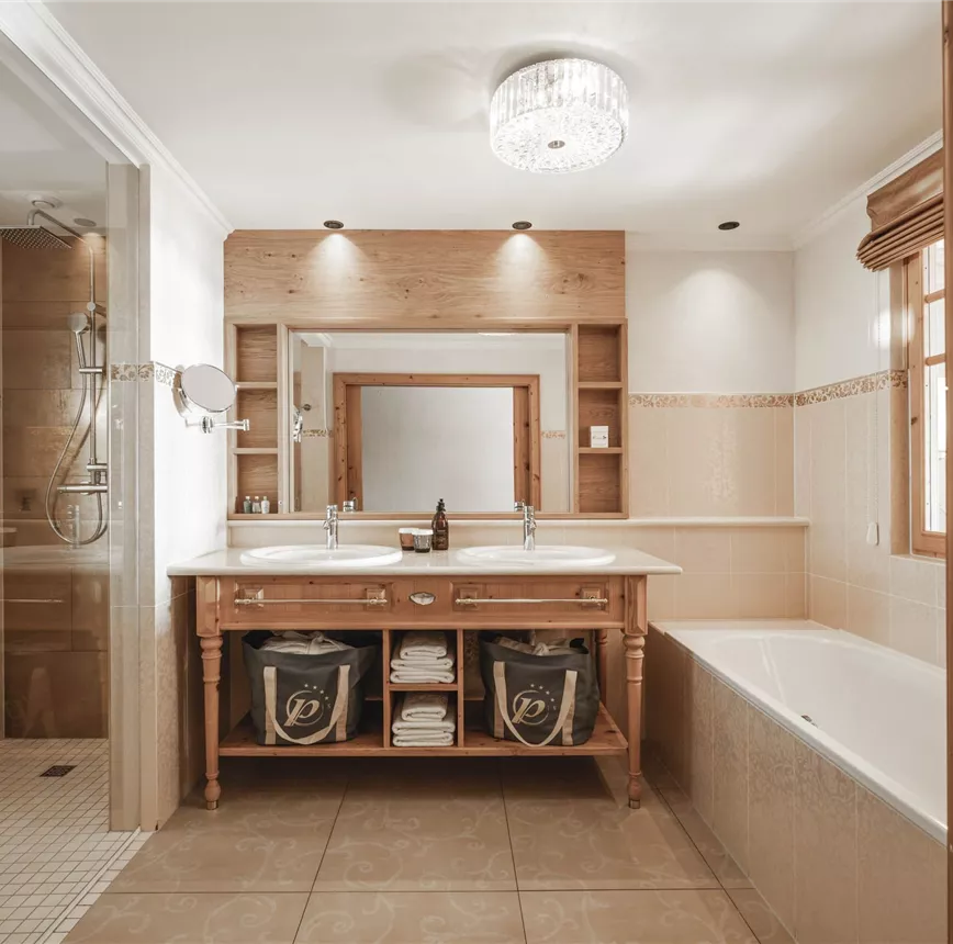 Doppelzimmer_Kaiserblick_Deluxe_Badezimmer