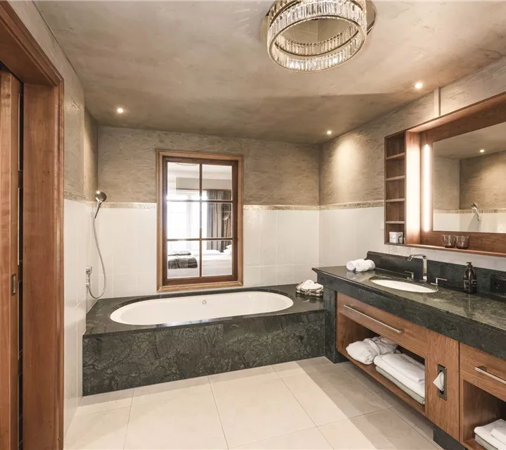 Suite_Bergzauber_Badezimmer